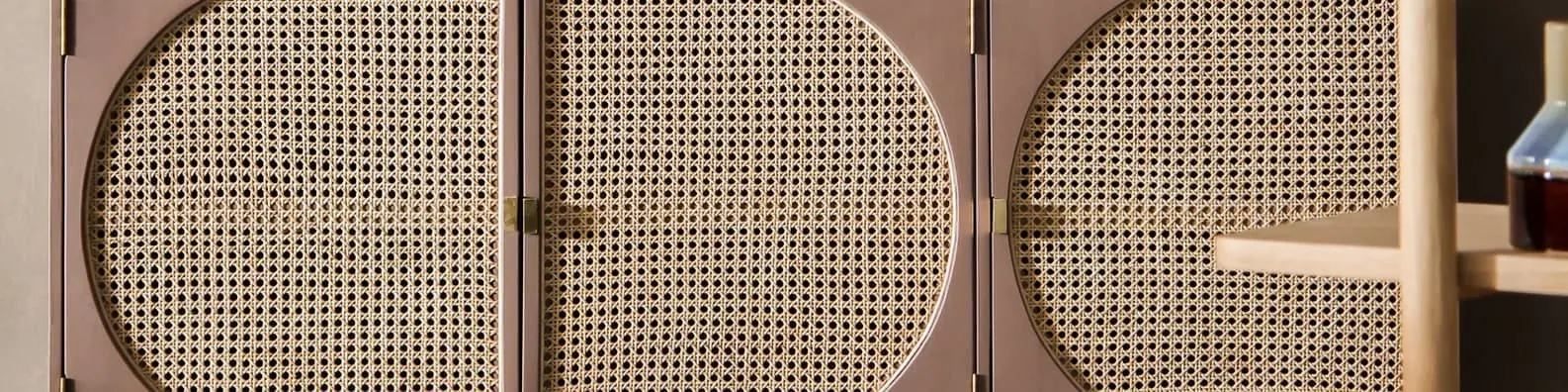 Closed Cabinet Mystery